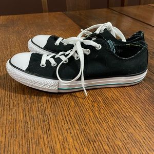 New Converse All Star Black Low Top Size 7 Women Juniors Size 5